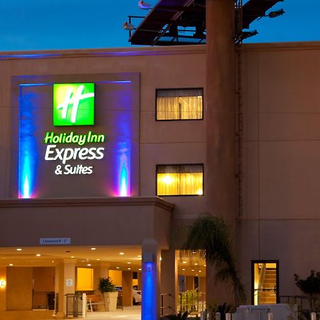 Holiday Inn Express Hotel & Suites Woodland Hills By Ihg Los Ángeles Exterior foto