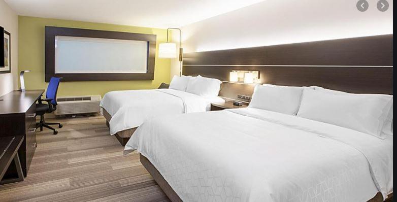 Holiday Inn Express Hotel & Suites Woodland Hills By Ihg Los Ángeles Exterior foto