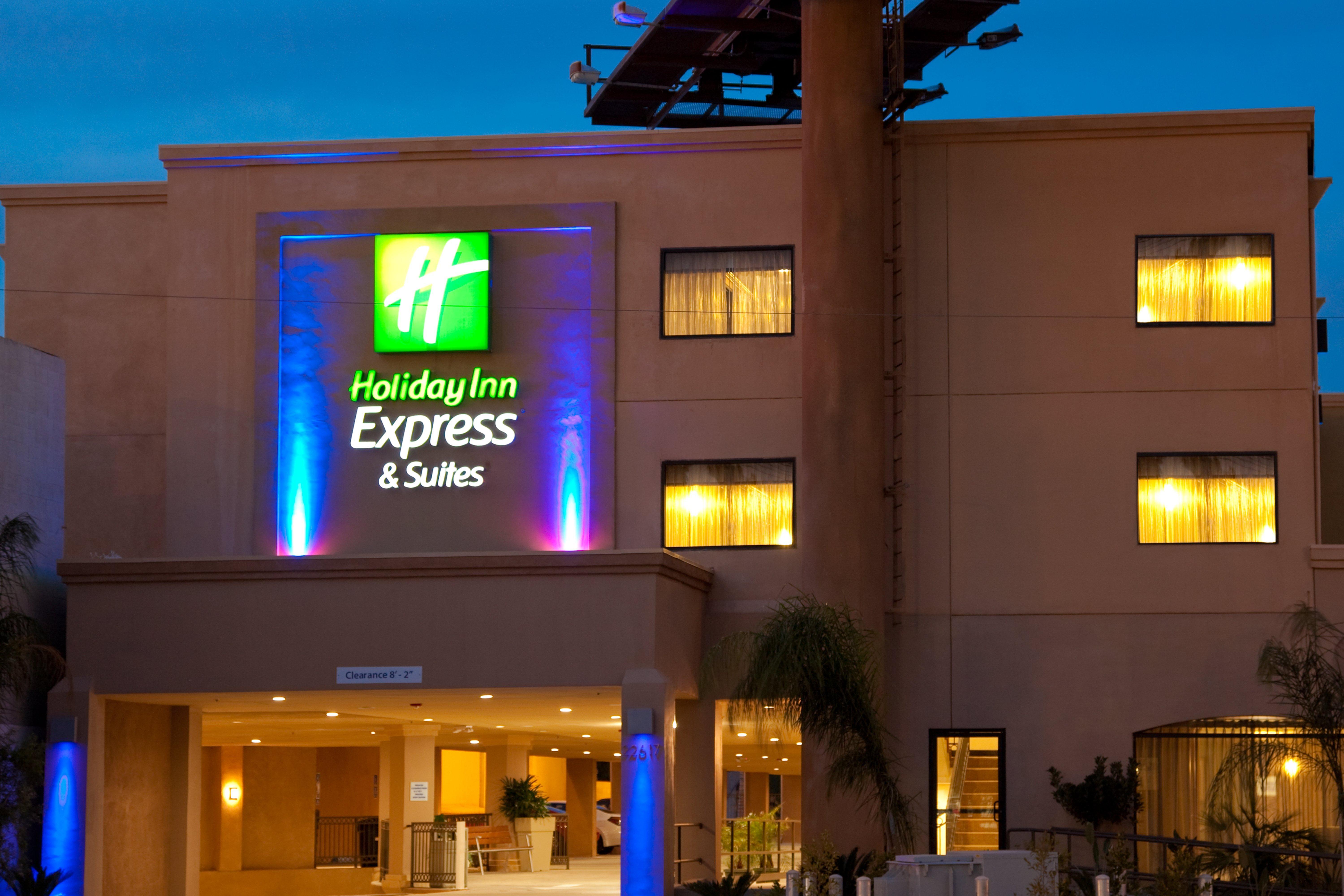 Holiday Inn Express Hotel & Suites Woodland Hills By Ihg Los Ángeles Exterior foto