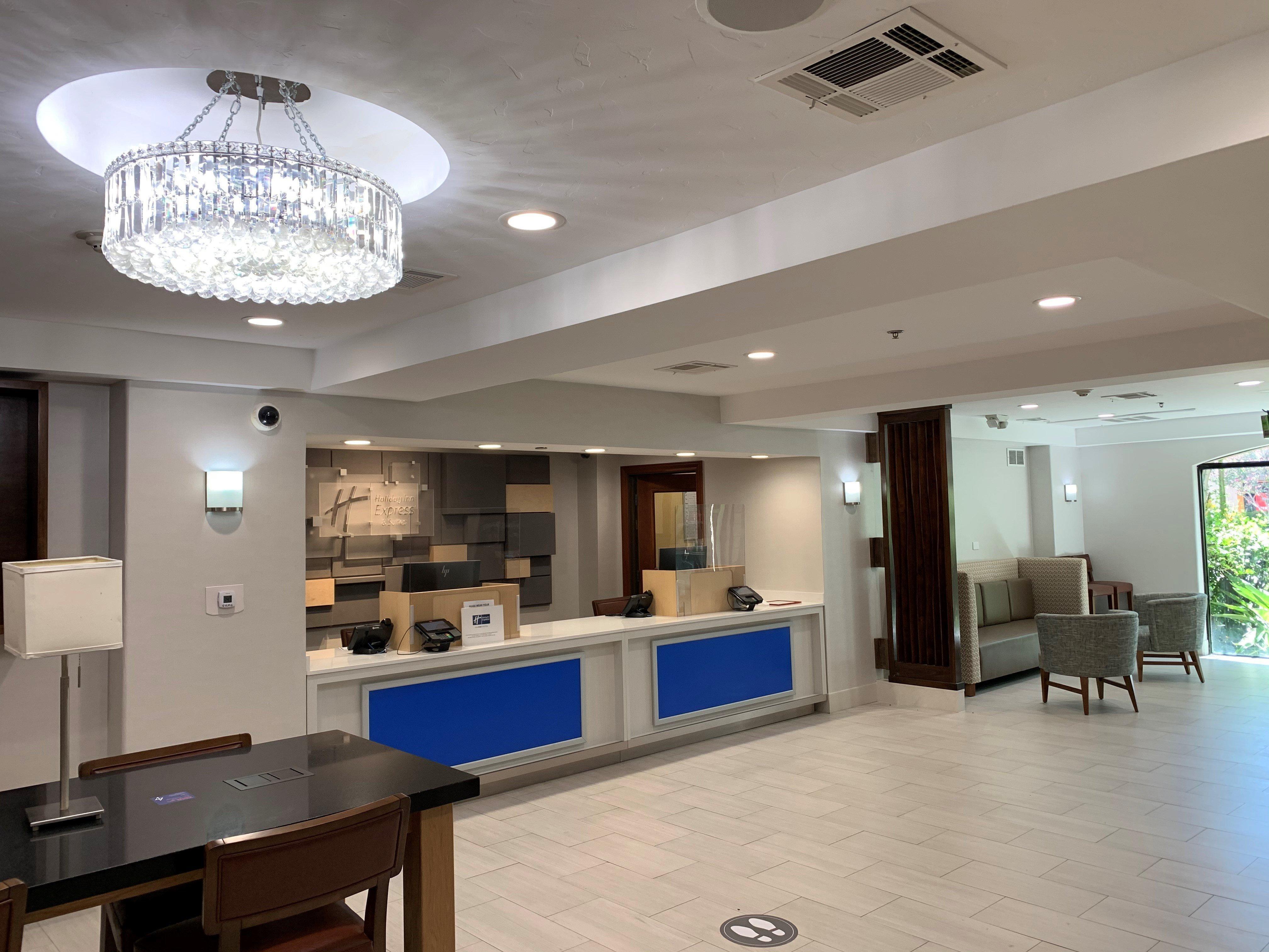 Holiday Inn Express Hotel & Suites Woodland Hills By Ihg Los Ángeles Exterior foto